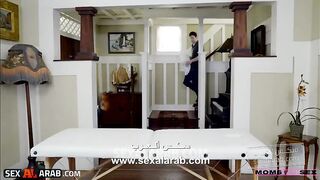 مساعدة ألأم على ألأسترخاء في عيدها - سكس مترجم