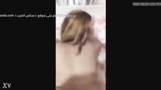 مصري يكلم صاحبتو بصيلي و من محنتها مش عارفة تبصلو