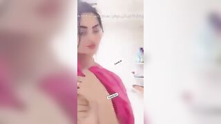 سكس ام اللول استعراض صدر